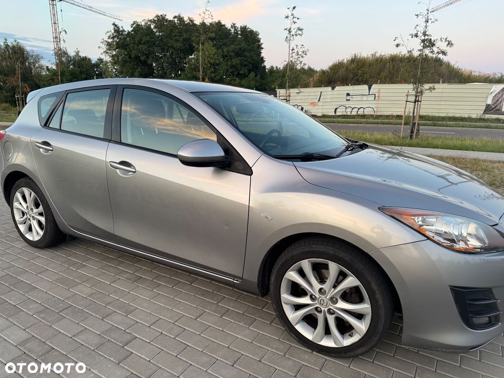 Mazda 3 2.0 Exclusive + - 18