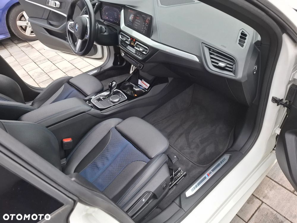 BMW Seria 2 218d M Sport - 13
