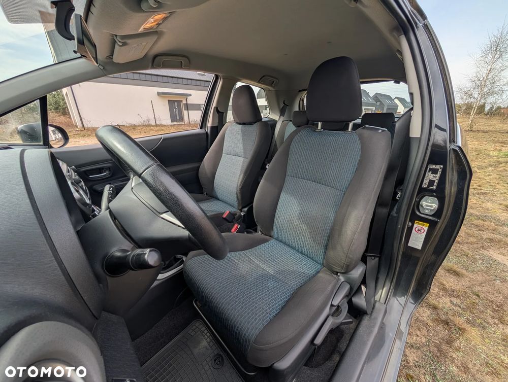 Toyota Yaris 1.0 Terra - 13