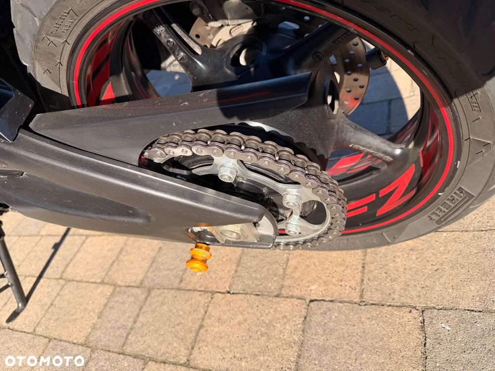 Yamaha FZ8 - 6