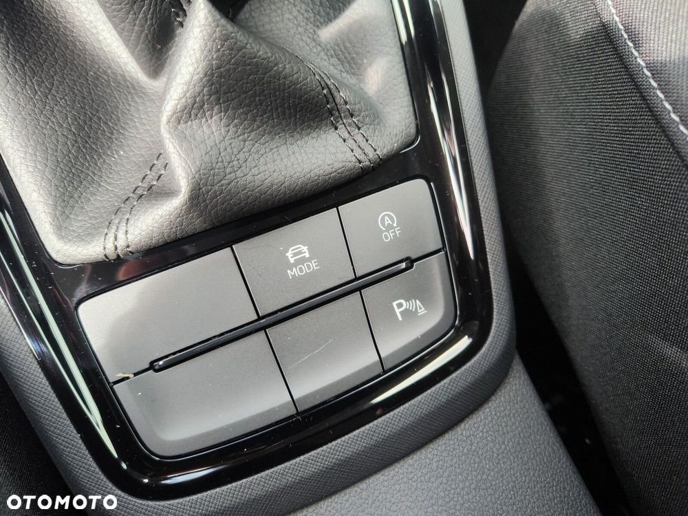 Skoda Kamiq 1.0 TSI Monte Carlo DSG - 28