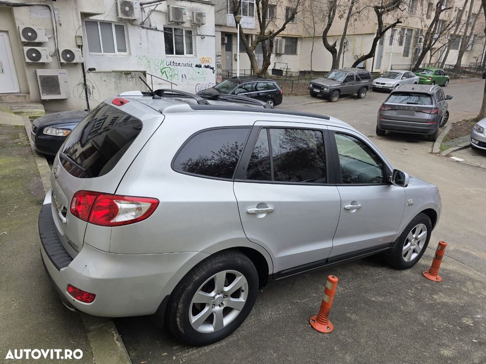 Hyundai Santa Fe 2.2 DSL VGT 5 SEATS 4WD - 6