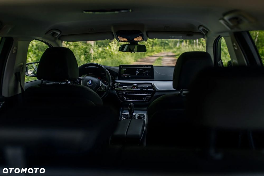 BMW Seria 5 530i mHEV Luxury Line - 8