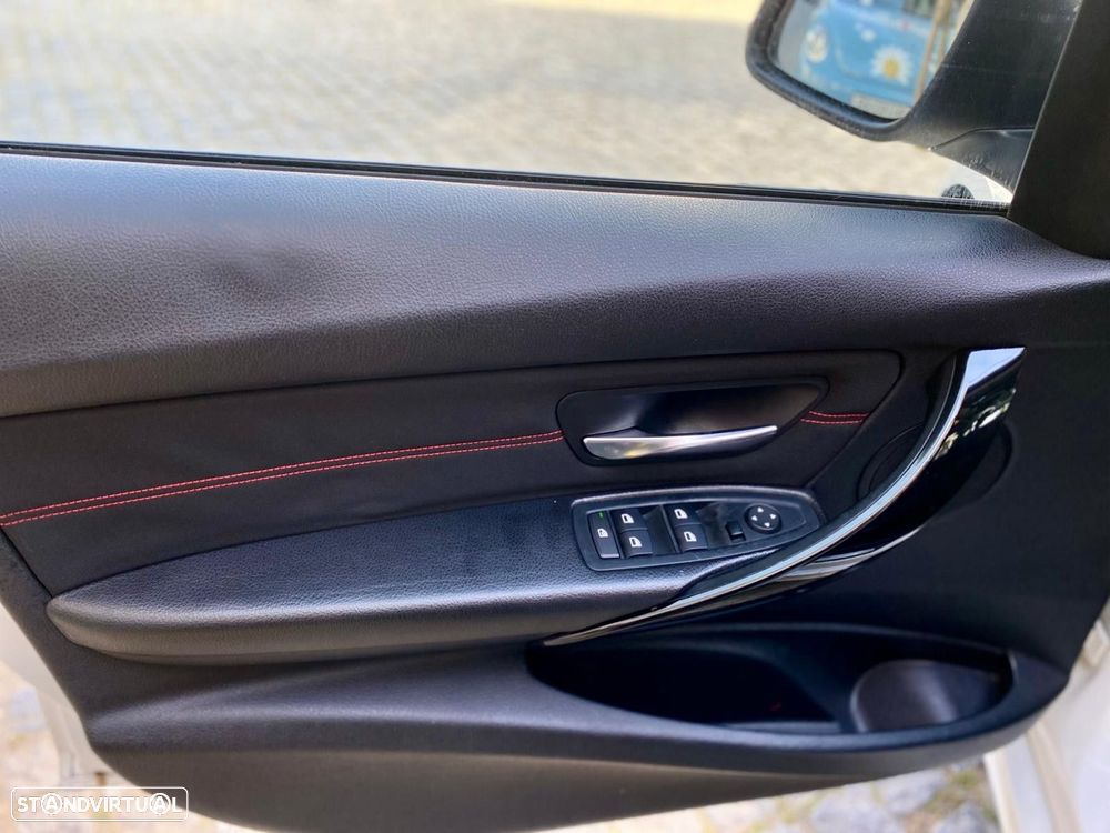 BMW 320 d ED Line Sport - 14