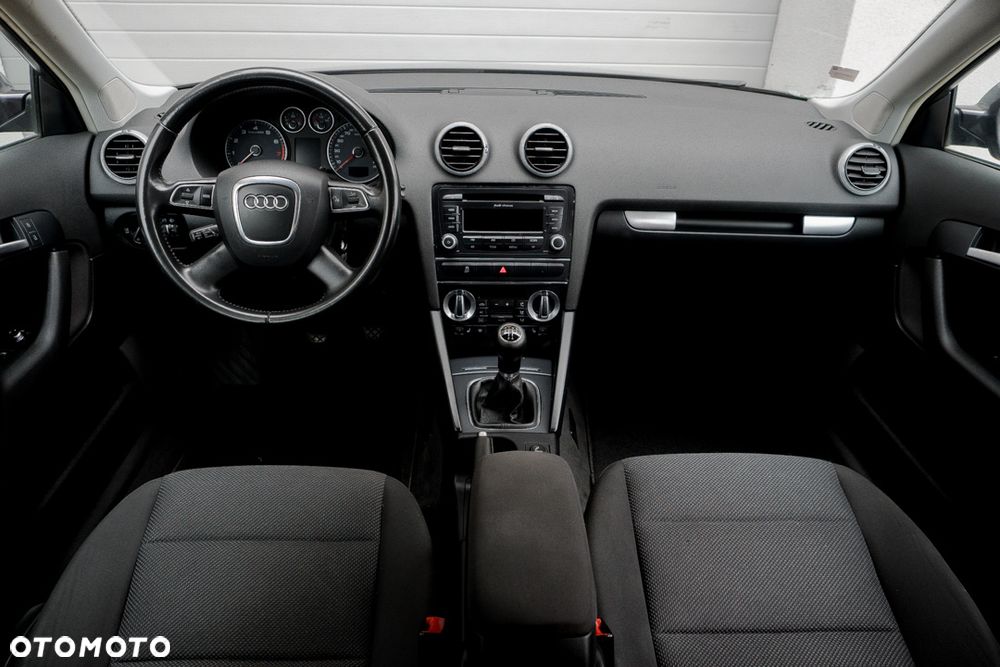 Audi A3 Sportback 1.6 Attraction - 29