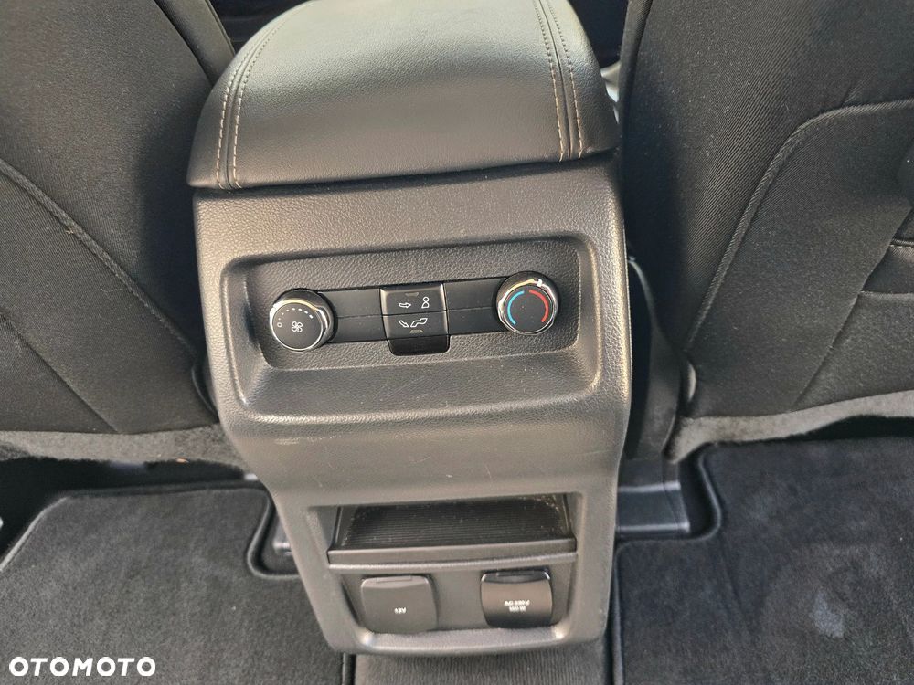Ford S-Max 2.0 EcoBlue Titanium - 21