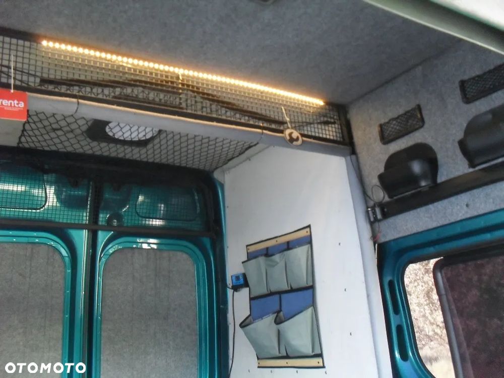 Renault Trafic - 16