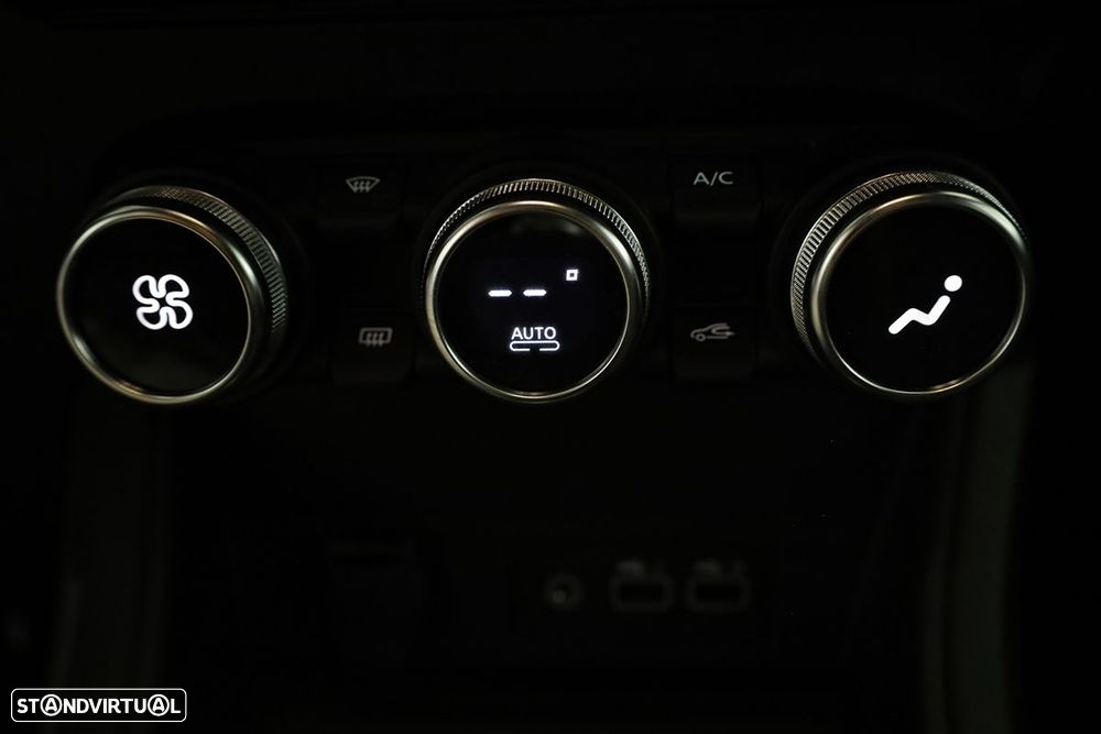 Renault Captur 1.0 TCe Techno Bi-Fuel - 13