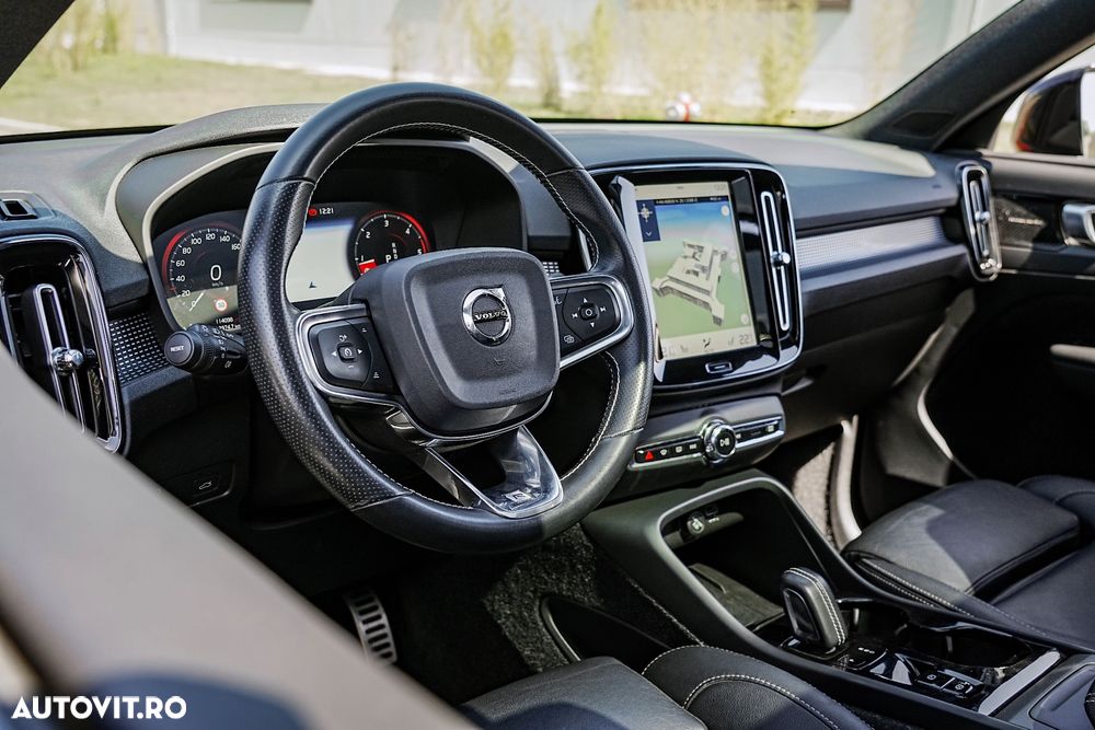 Volvo XC 40 - 23
