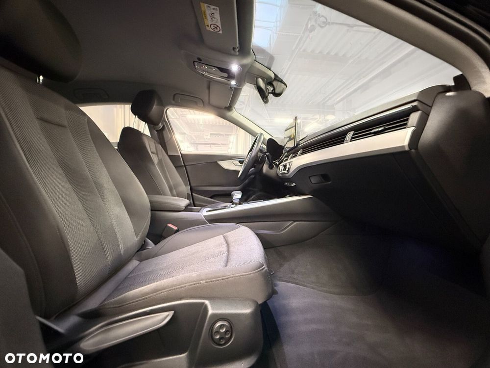 Audi A4 Limousine - 22