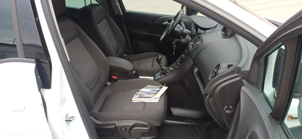Opel Meriva - 8