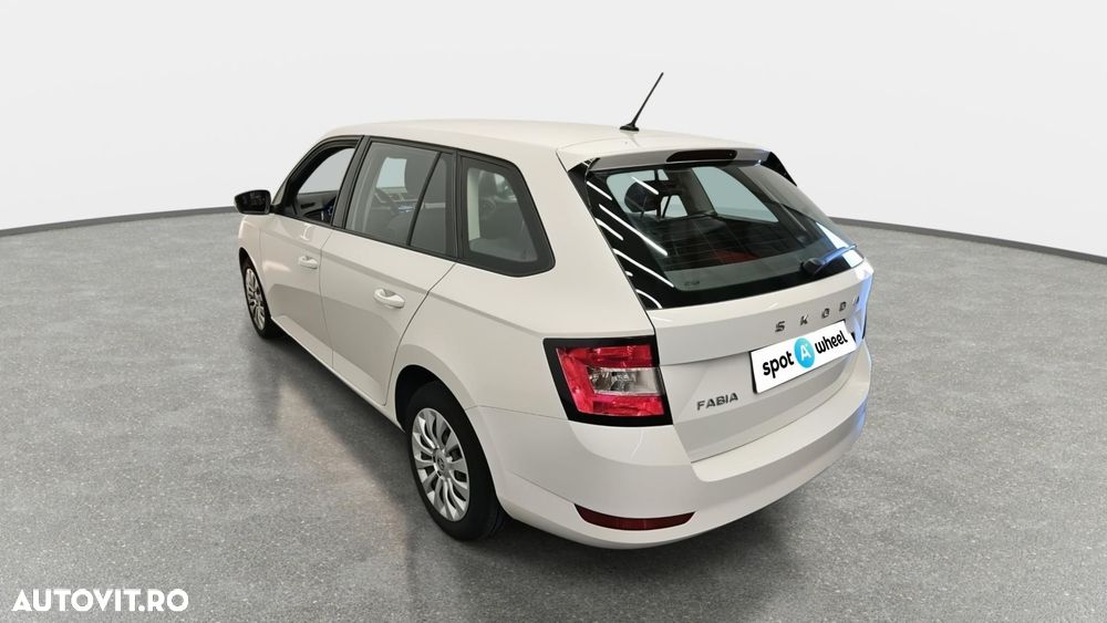 Skoda Fabia - 5