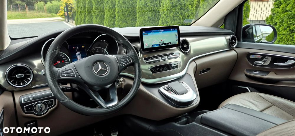 Mercedes-Benz Klasa V 300 d 4-Matic Exclusive 9G-Tronic (d³ugi) - 28