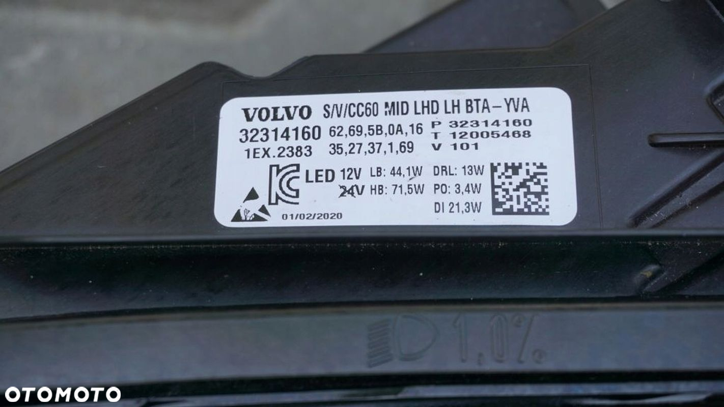 VOLVO S60 V60 CC II - LAMPA LEWA PRZÓD MID LED - 5