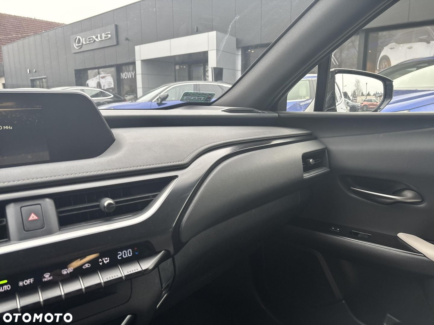 Lexus UX - 14