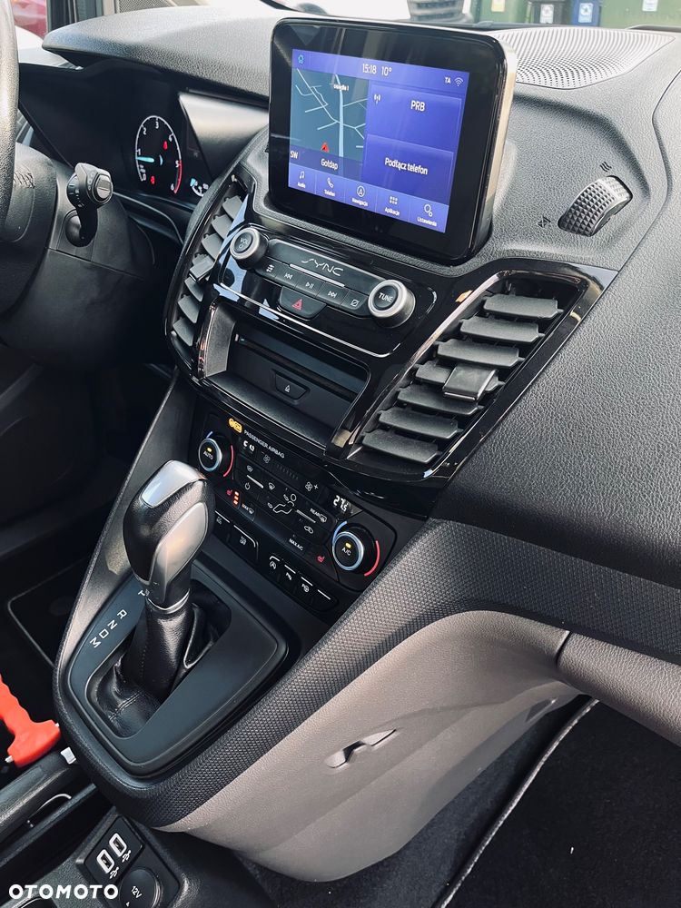 Ford Tourneo Connect - 12