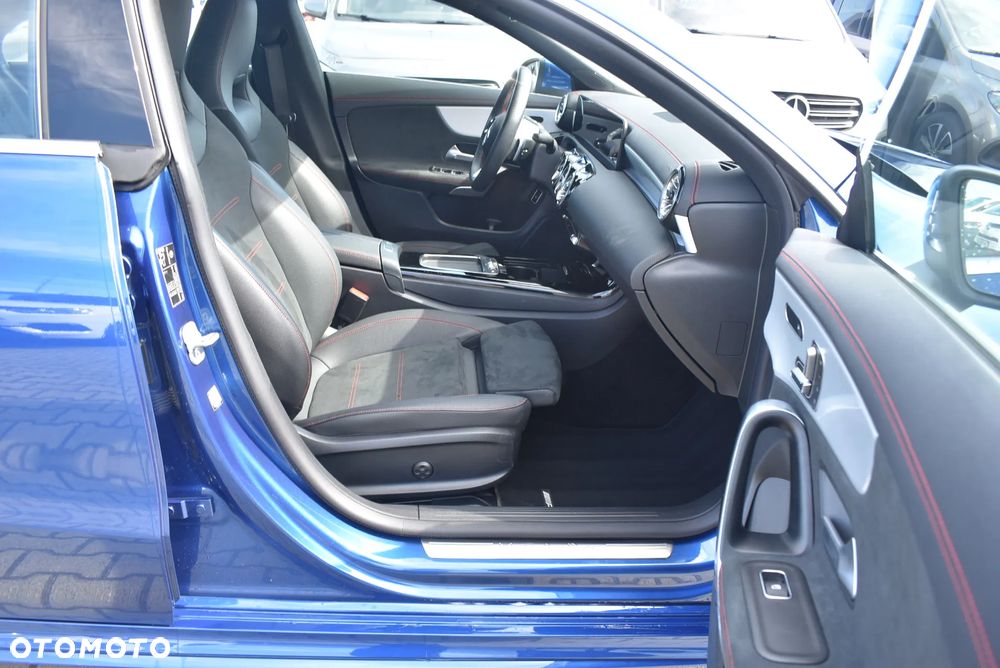 Mercedes-Benz CLA 200 mHEV 7G-DCT - 16