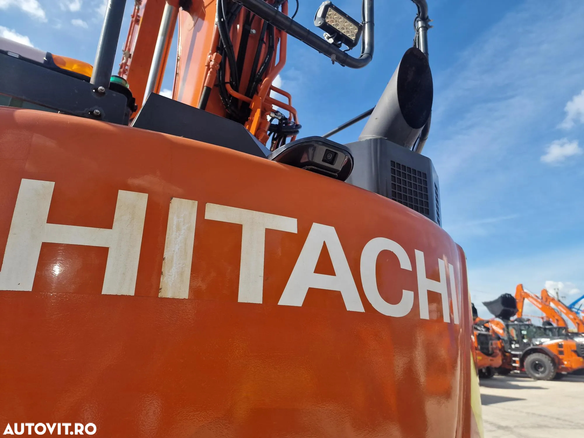 Hitachi ZX135-3.552h, 2020, LAMA NIVELARE, COMPACT in gabarit, CUPLA RAPIDA hidraulica, Int picon, Inst hidr rotire atasamente, Masa operationala 15,7t, ad sapare 6m, Ridica tevi 8,5t, camera spate si 2 laterale, consum 9l/h, sist antifurt, PROMOTIE 86900eur - 27