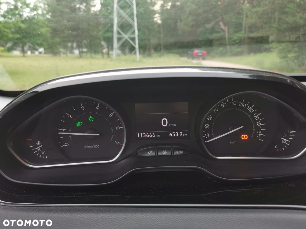 Peugeot 208 - 19