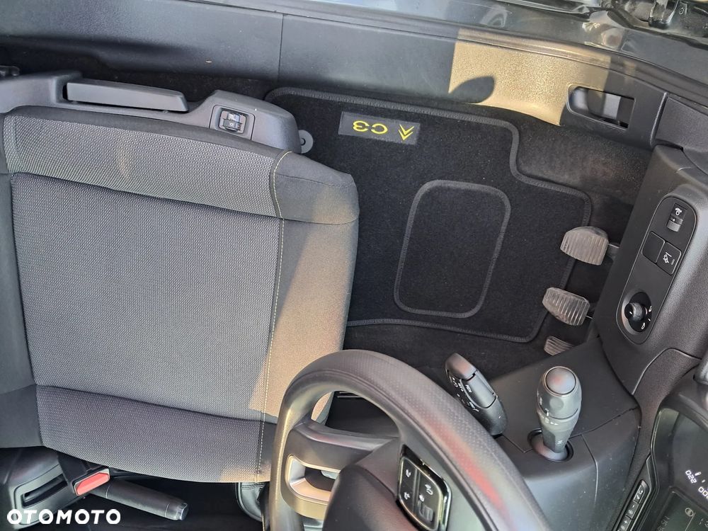 Citroën C3 Pure Tech (VTi) 82 Exclusive - 13