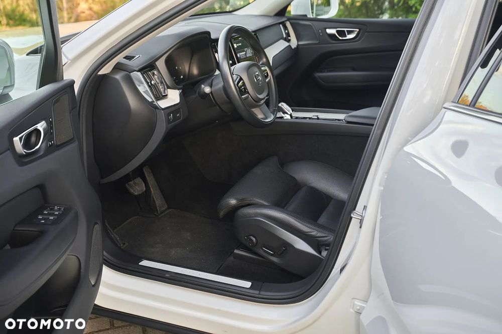 Volvo XC 60 B4 D AWD Inscription - 22