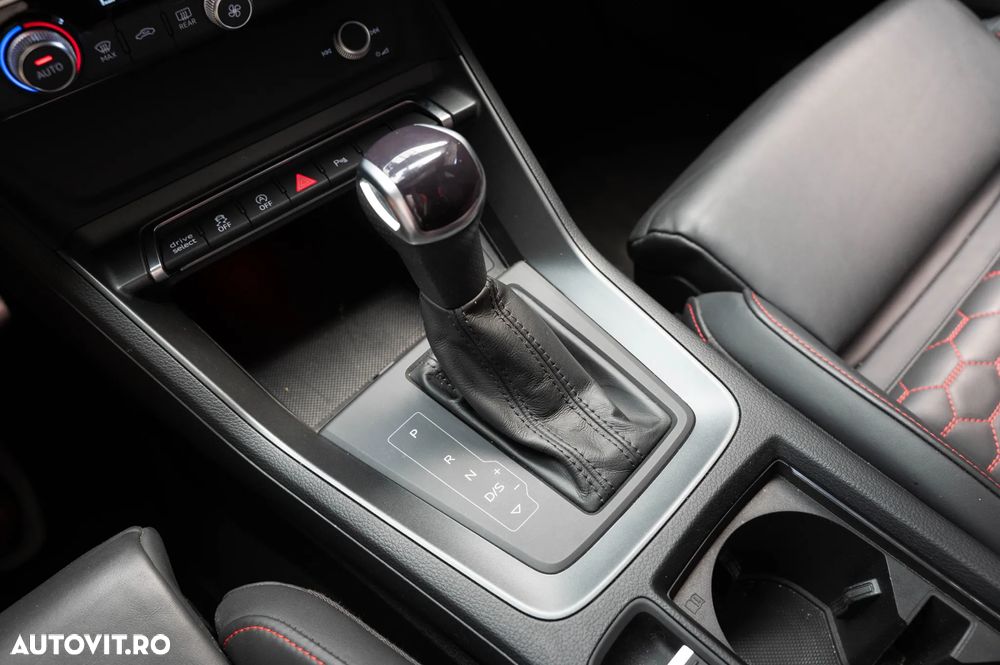 Audi RS Q3 2.5 TFSI quattro S tronic - 14
