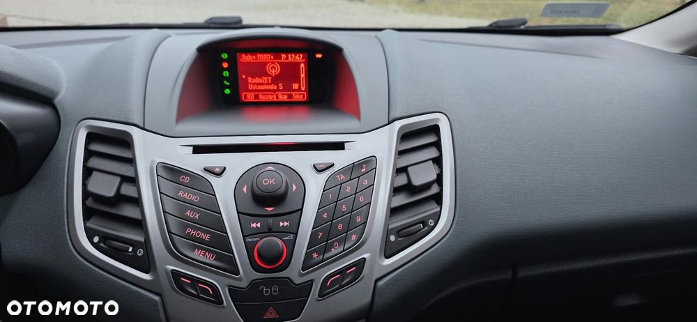 Ford Fiesta 1.25 Trend - 37