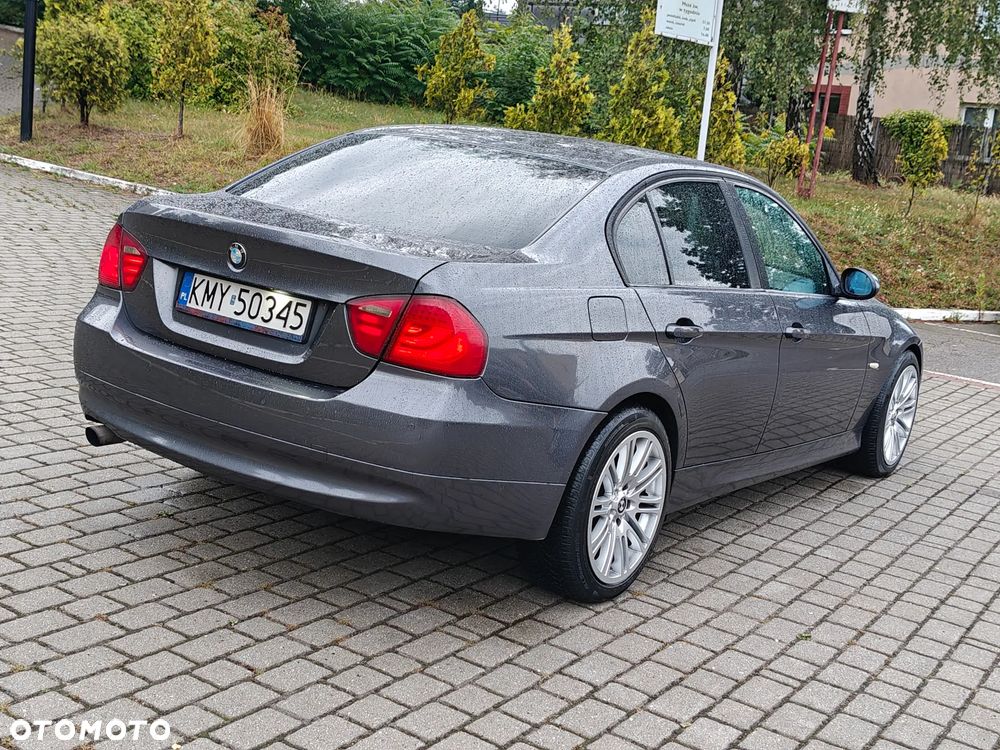 BMW Seria 3 320d DPF - 12