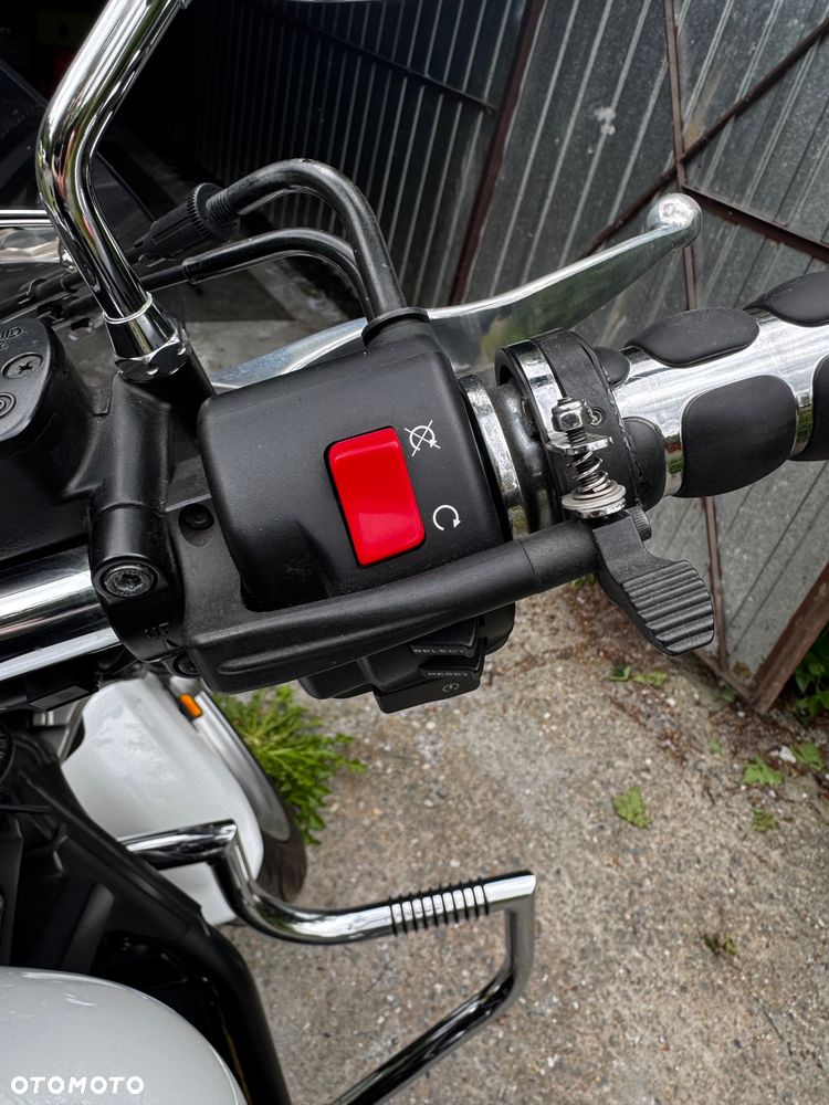 Yamaha XVS - 11