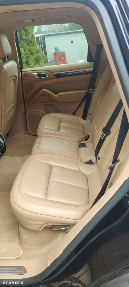 Porsche Cayenne Standard - 8