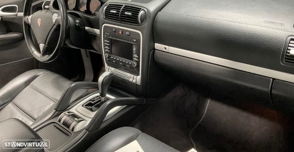 Porsche Cayenne Tiptronic - 11