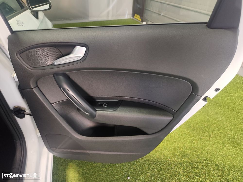 Audi A1 Sportback 1.4 TDI Design - 27