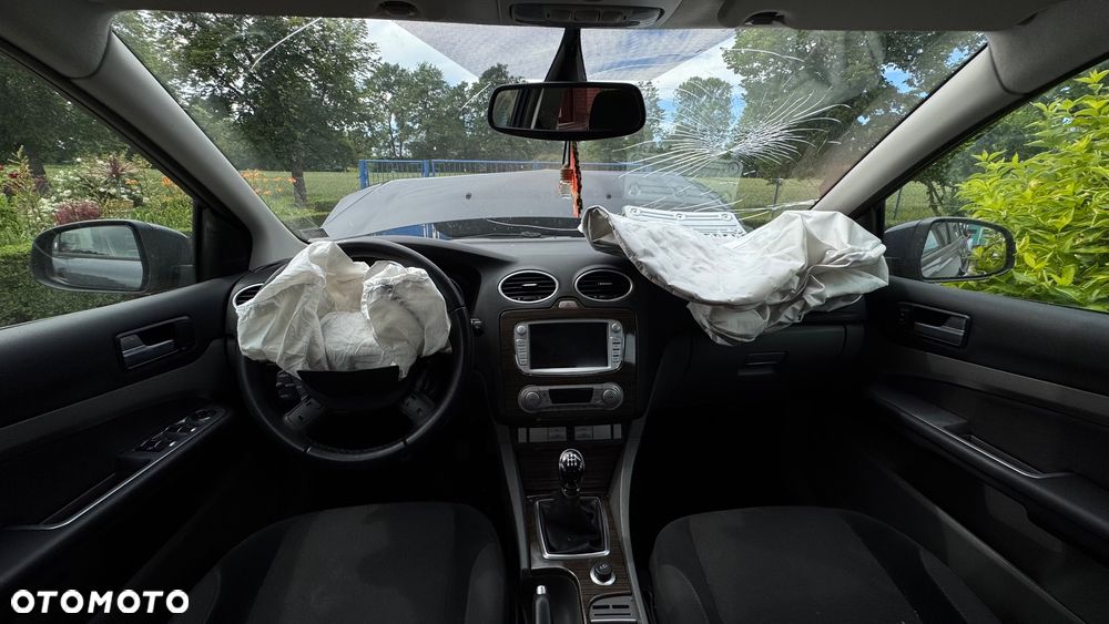 Ford Focus 1.8 Ghia - 9