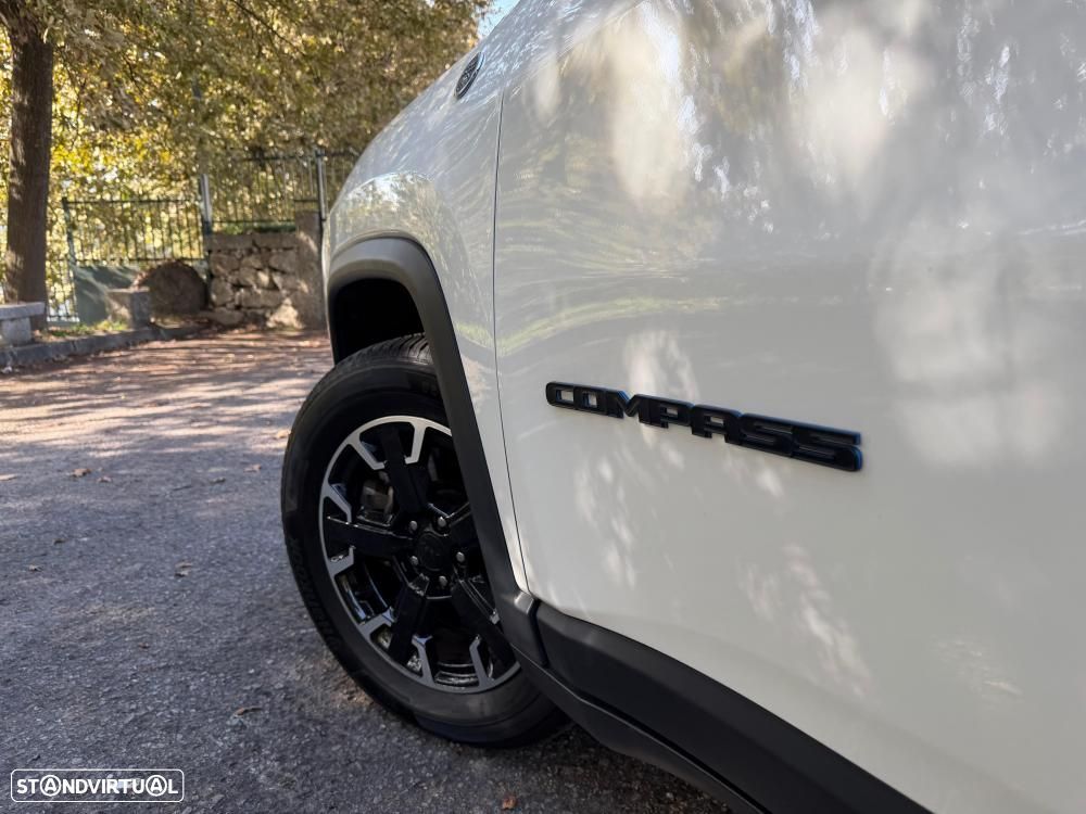 Jeep Compass 1.3 T-GDI 4xe PLUG-IN HYBRID Auto First Edition Urban - 21