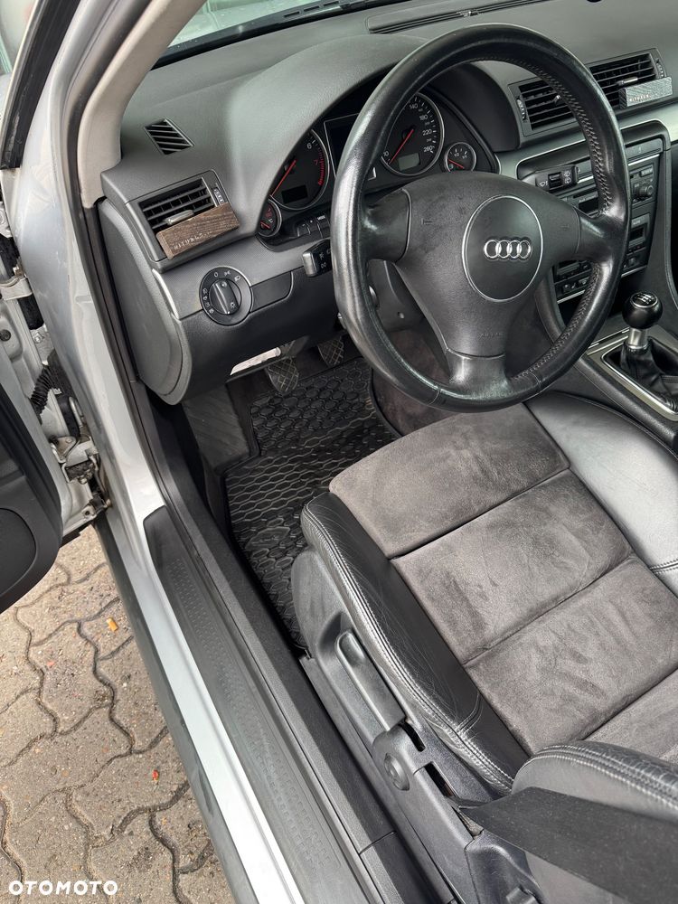 Audi A4 Avant - 17