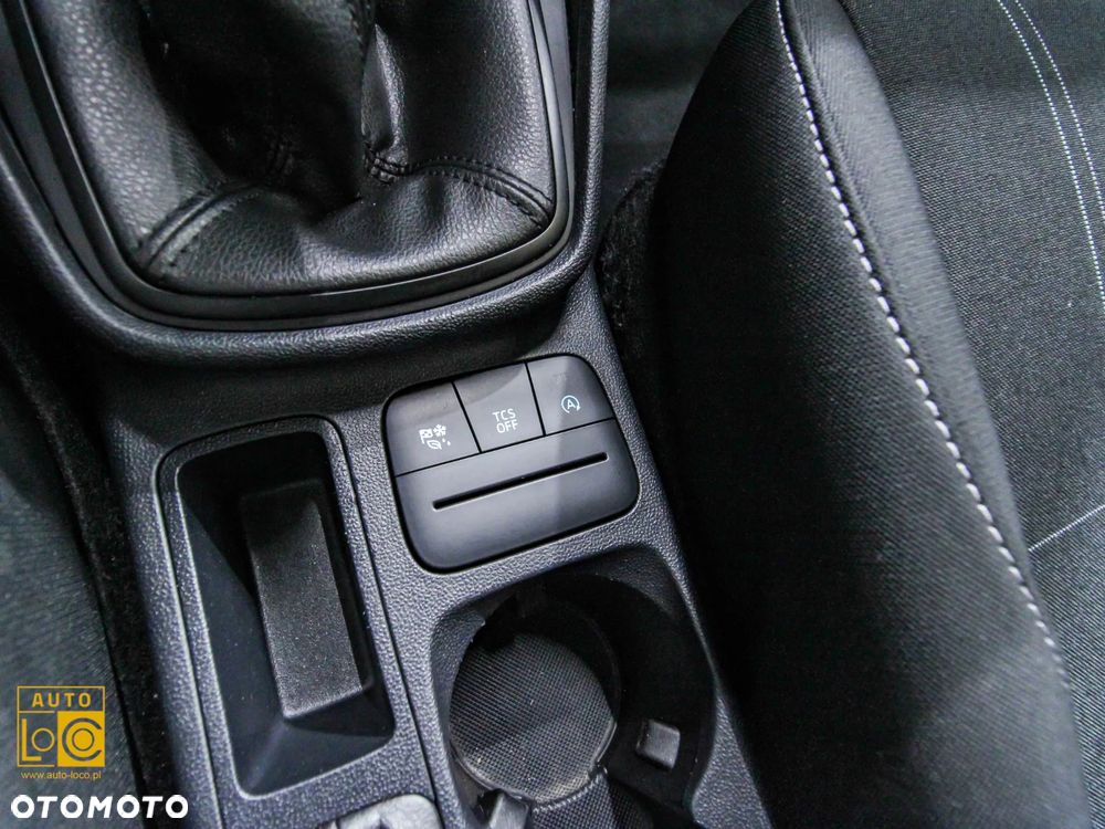 Ford Fiesta 1.0 EcoBoost S&S ST-LINE X - 28