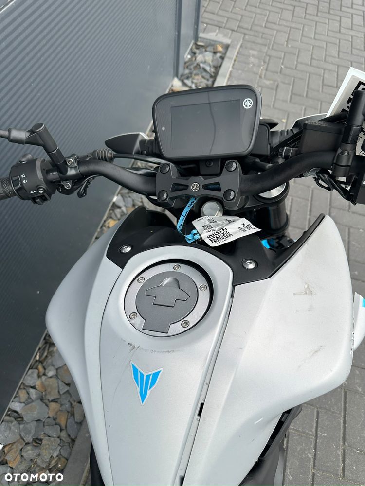 Yamaha MT - 7