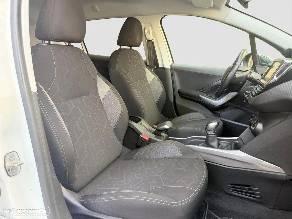 Peugeot 2008 - 14