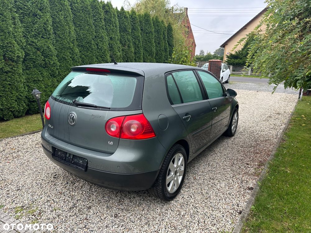 Volkswagen Golf - 4