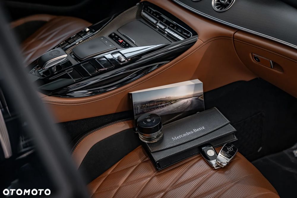 Mercedes-Benz AMG GT - 40
