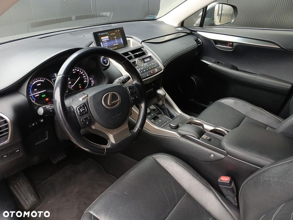 Lexus NX 300h Comfort AWD - 12