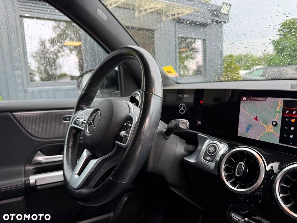 Mercedes-Benz GLB 180 7G-DCT - 14