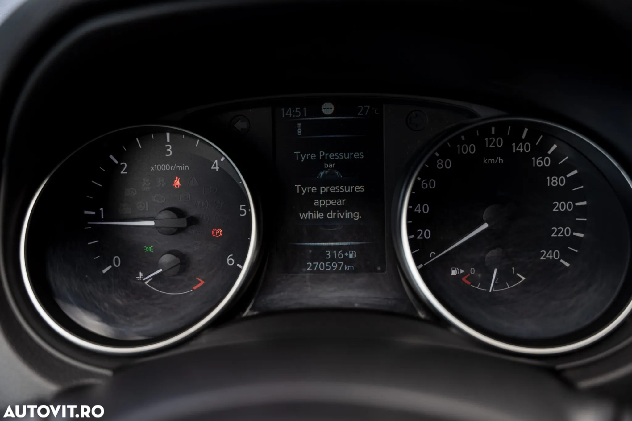 Nissan Qashqai 1.5 DCI TEKNA - 26
