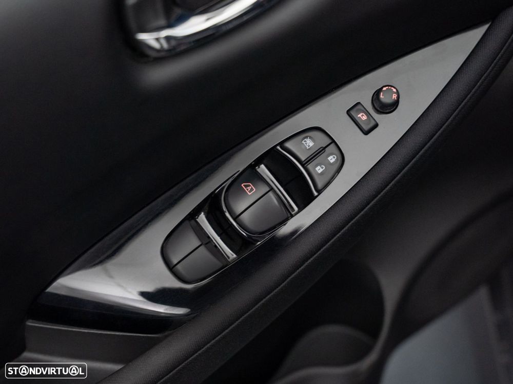 Nissan Leaf N-Connecta - 18