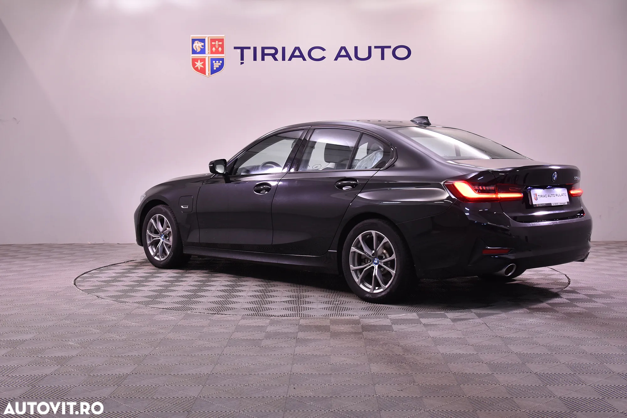 BMW Seria 3 330e AT PHEV - 3