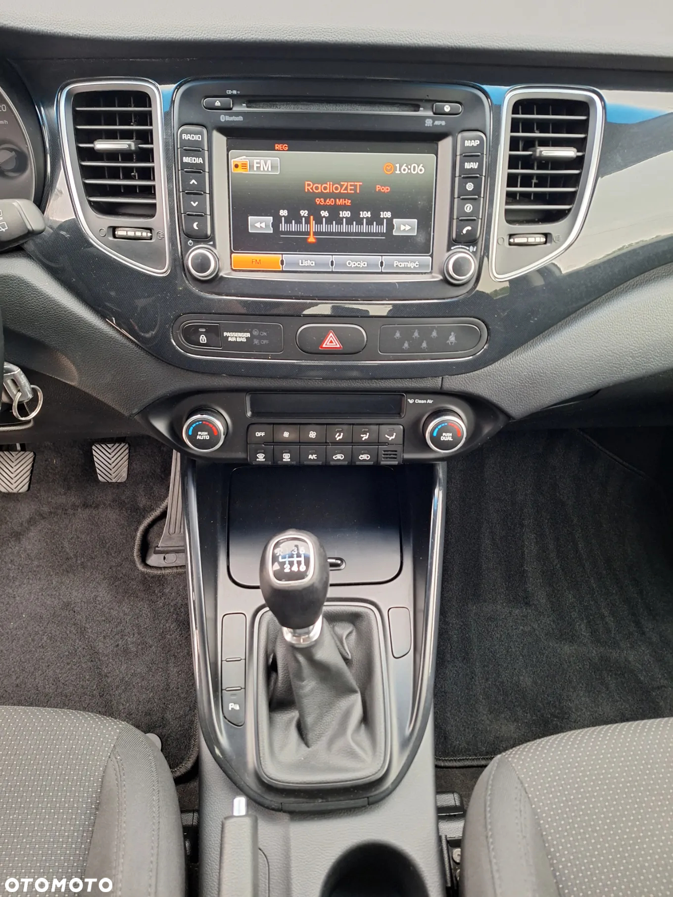 Kia Carens - 20