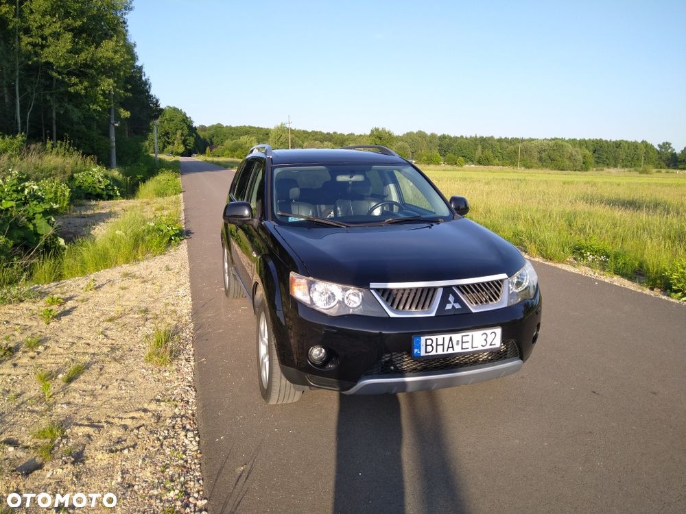 Mitsubishi Outlander - 3
