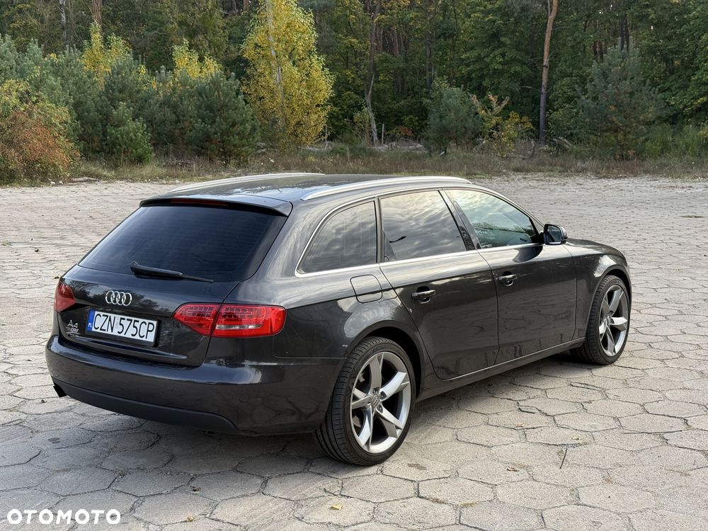 Audi A4 Avant 2010 photo 4