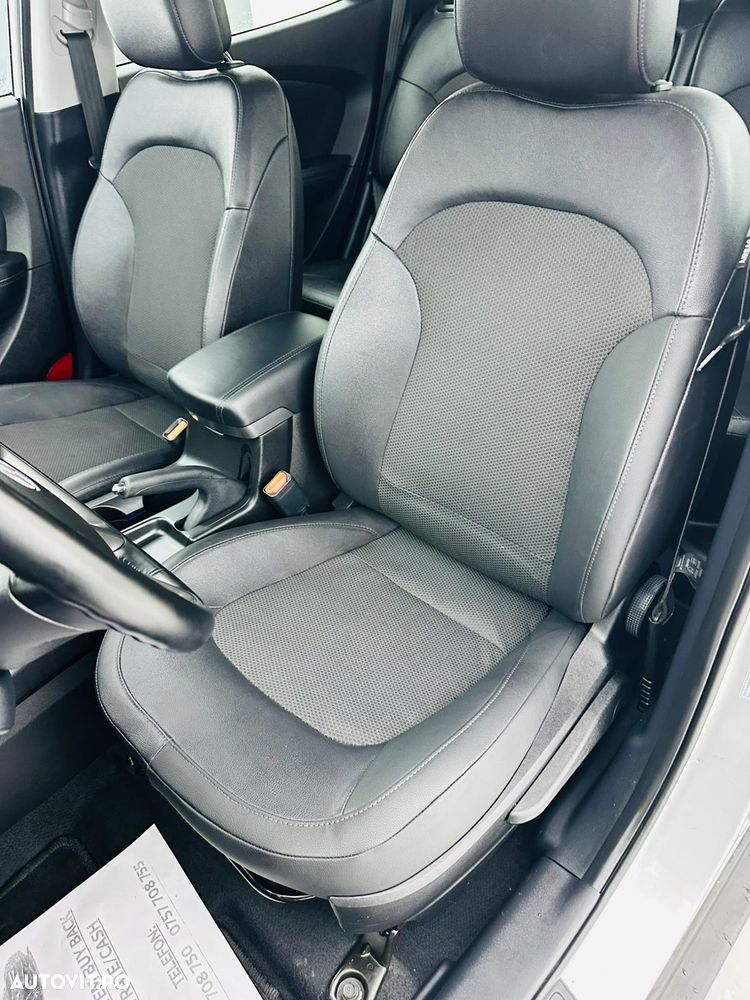 Hyundai ix35 1.6 2WD Fifa World Cup Edition - 15