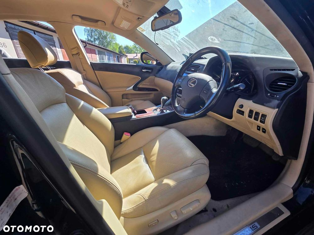 Lexus IS - 5